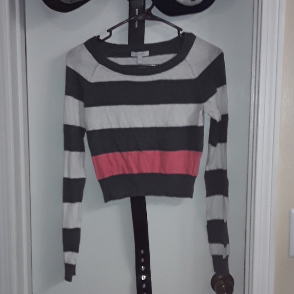 Cropped sweater